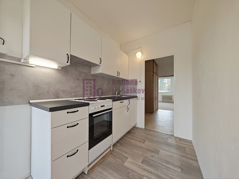 Pronájem, byt 3+1 s balkonem, 87 m2, Jindřichův Hradec, sídliště U Nádraží