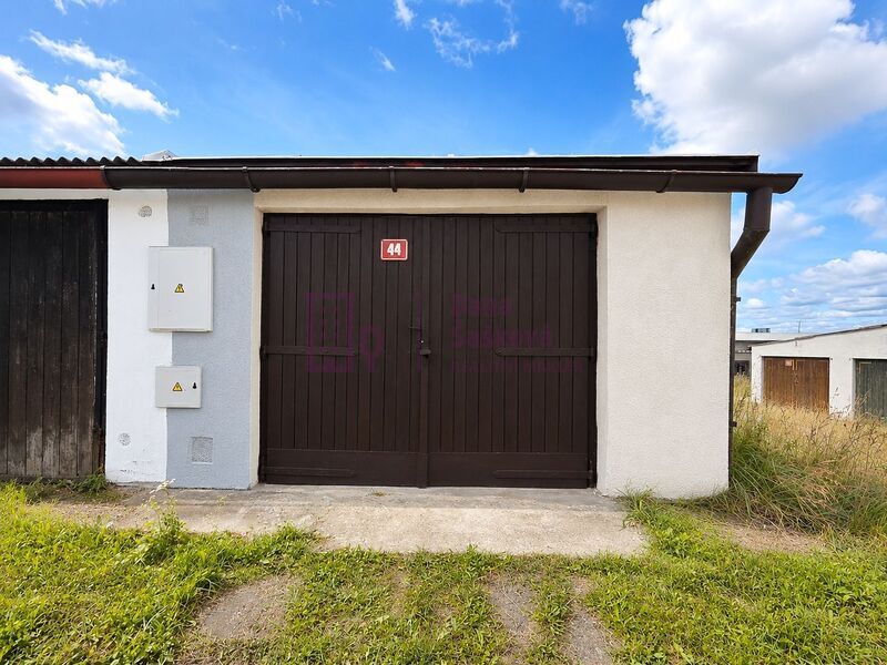 Pronájem, garáž, 21 m2, Jindřichův Hradec, Jarošovská