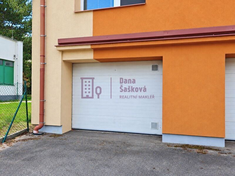 Pronájem, garáž, 20 m2, Jindřichův Hradec, sídliště Vajgar