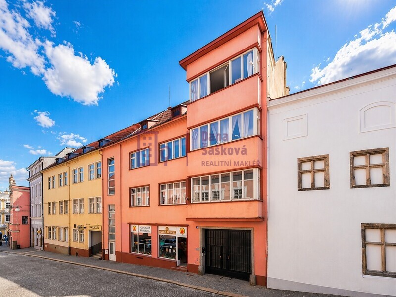 Pronájem, byt 2+kk, Jindřichův Hradec, ul. Komenského