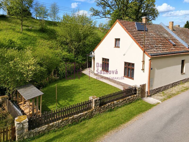 Pronájem, rodinný dům 2+1 se zahradou, 213 m2, Nová Bystřice - Albeř