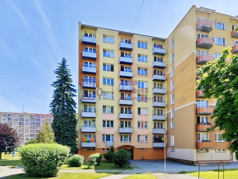 Prodej, byt 3+1 s balkonem, 65 m2, Jindřichův Hradec, sídliště Vajgar