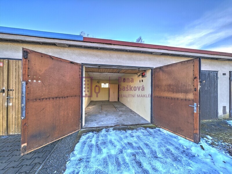 Pronájem, garáž, 18 m2, Jindřichův Hradec, sídliště Vajgar