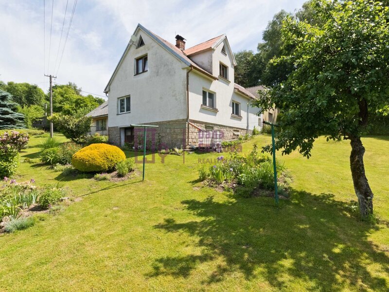 Prodej, rodinný dům, 4+1, 1269 m2, Horní Němčice