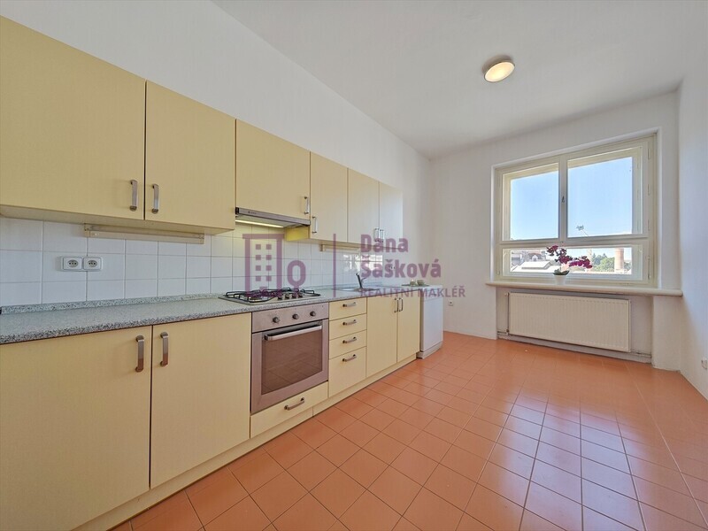 Pronájem, byt 3+1, 91 m2, Jindřichův Hradec, ul. Komenského