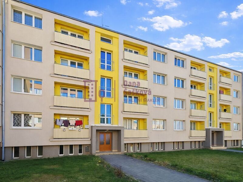 Pronájem, byt 2+1 s lodžií, 72 m2, Počátky, ulice Sídliště