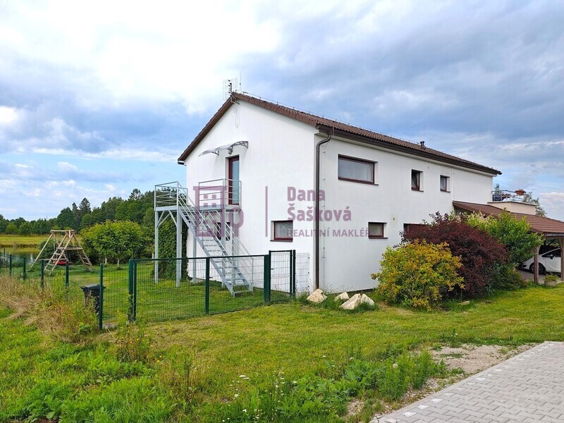 Pronájem, byt 2+kk se zahradou, 39 m2, Jarošov nad Nežárkou