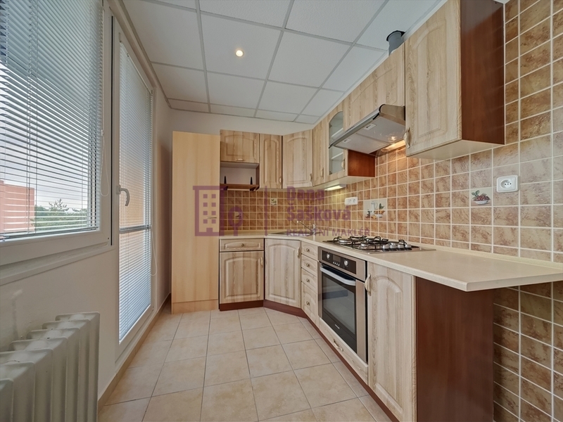 Pronájem, byt 2+1 s balkonem, 59 m2, Jindřichův Hradec, sídliště Vajgar