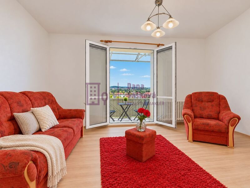 Pronájem, byt 3+1 s balkonem a lodžií, 75 m2, Jindřichův Hradec, sídliště U Nádraží