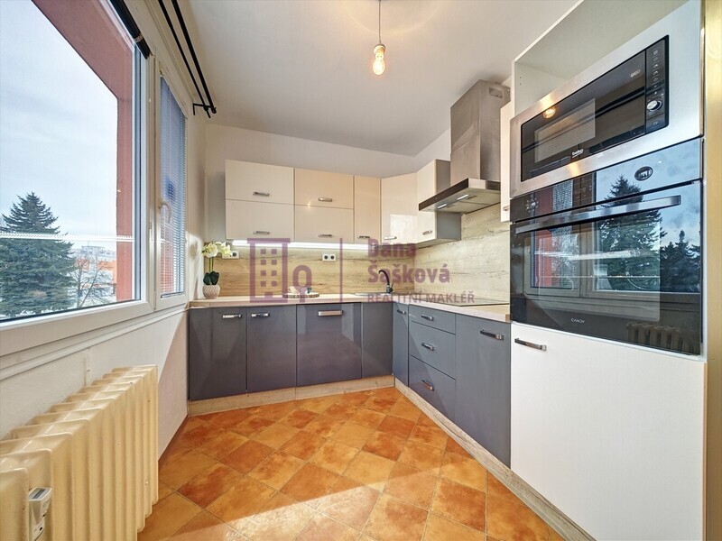 Pronájem, byt 2+1, 62 m2, Jindřichův Hradec, sídliště Vajgar