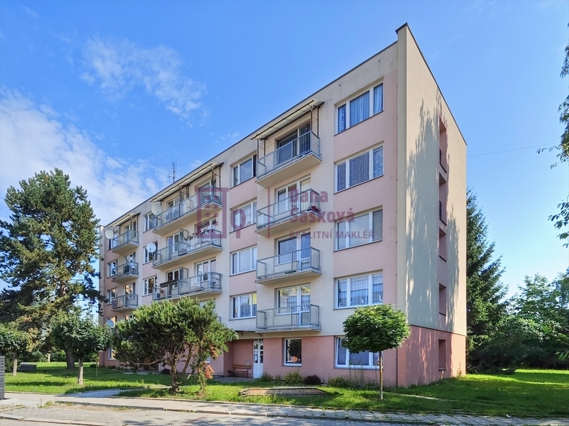 Prodej, byt 2+1 s balkonem, Jindřichův Hradec - sídl. U Nádraží