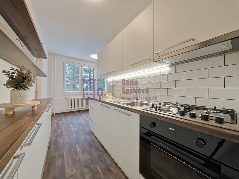 Pronájem, byt 2+1, 62 m2, Jindřichův Hradec, sídliště Vajgar